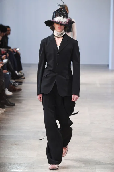 Look 9